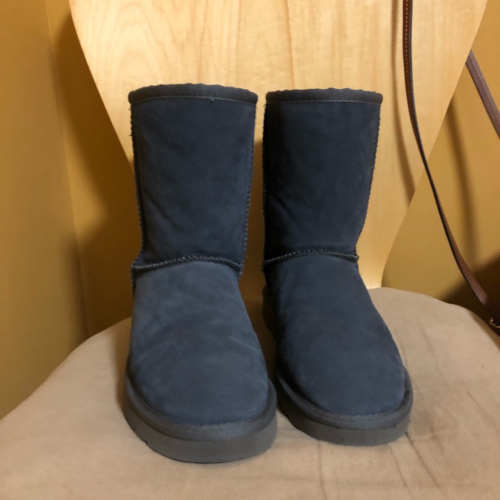 Gently used gray boots
